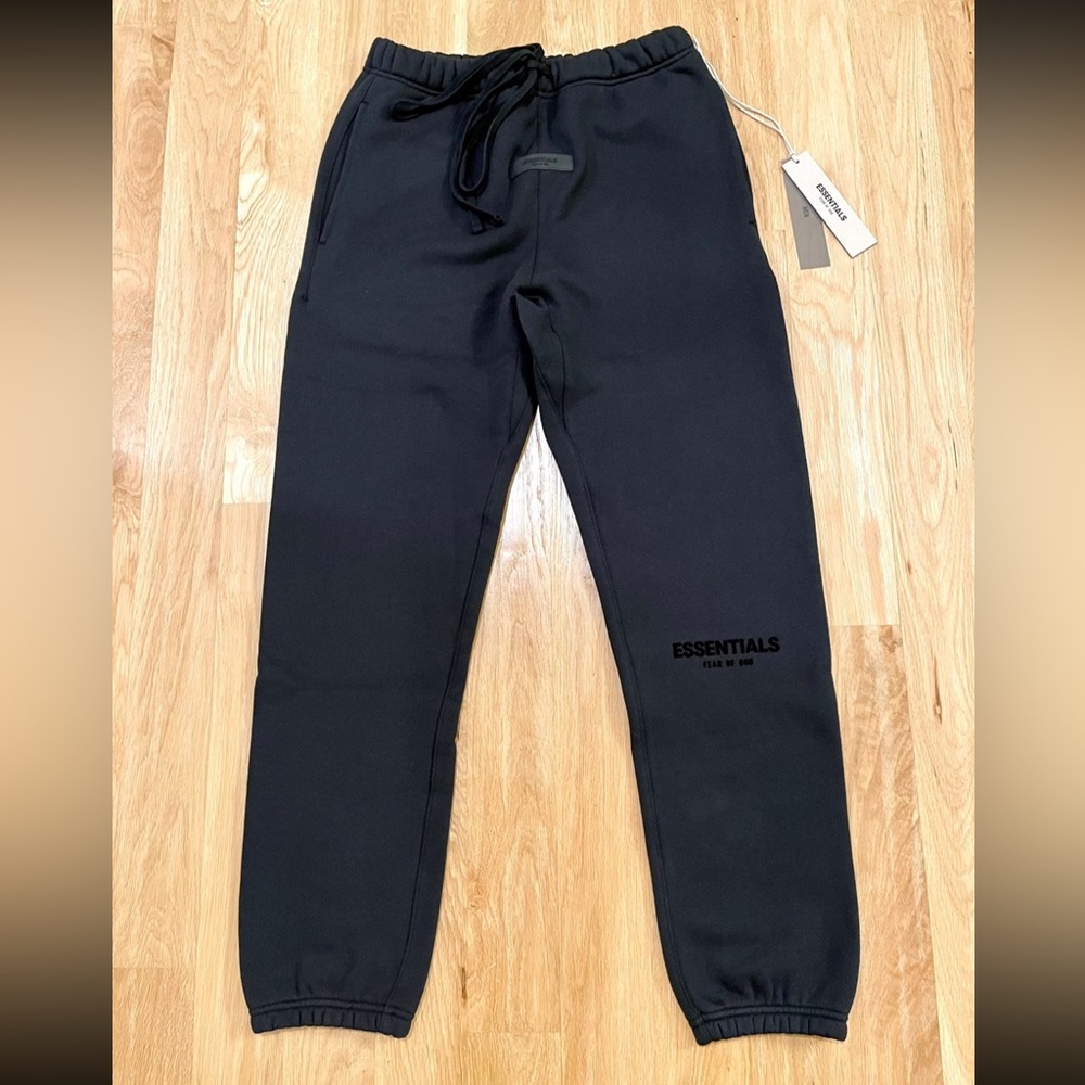 Fear Of God Essentials Authentic Sweatpants size Medium